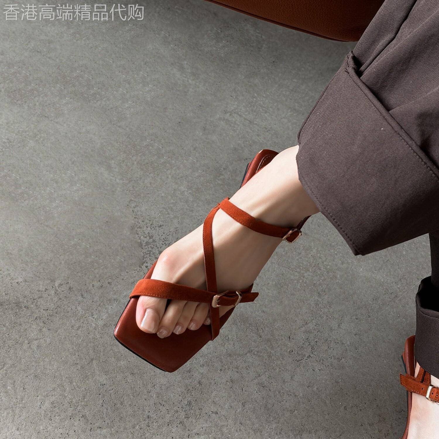 绯色十字~ 小众设计交叉带罗马凉鞋女夏天度假露趾方头低跟配裙子