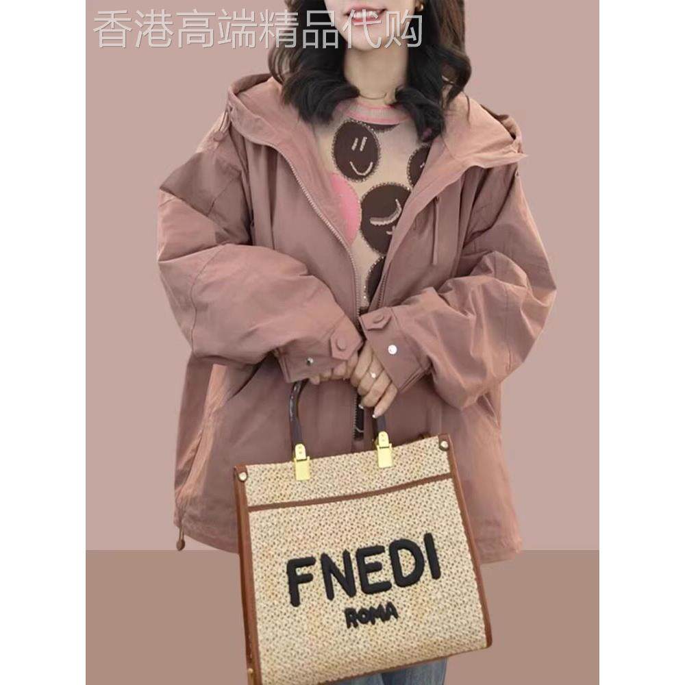 带帽女装风衣夹克,春季和秋季新时尚休闲风格的减少年龄的小女士