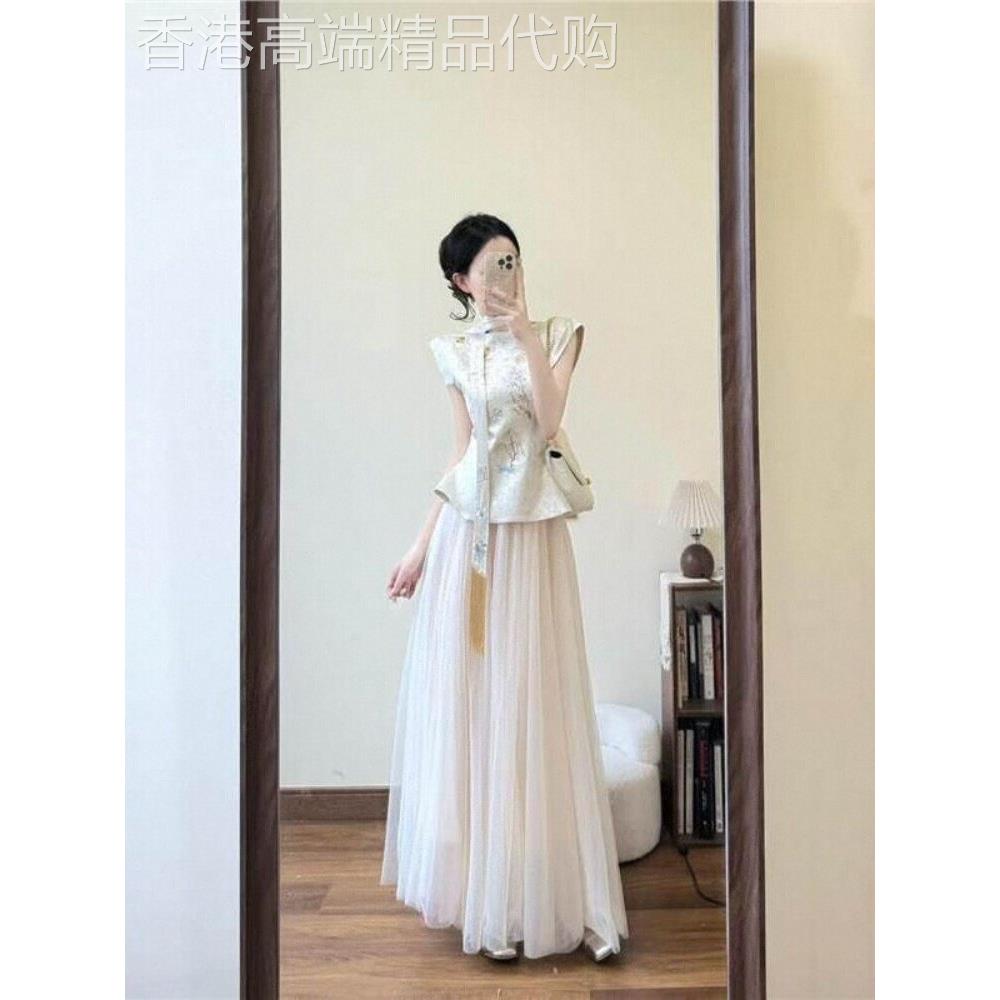 新中国风民族风格夏季女子套装，全套2025款新改良旗袍绣花上衣和