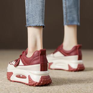 给小个子的好消息~厚厚的鞋底增加瞭轻质福雷斯特·甘鞋平台欧洲