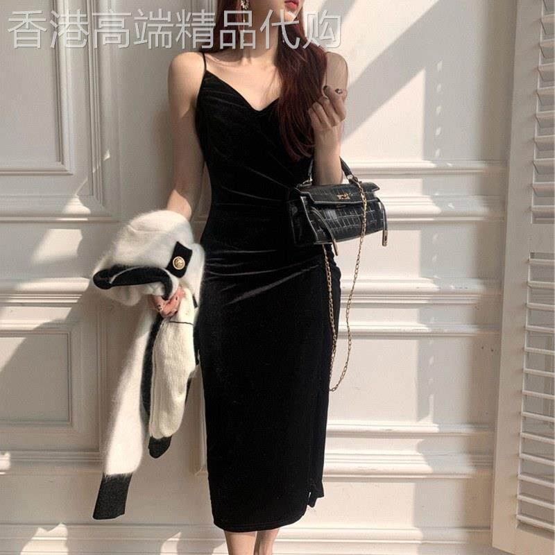 黑色吊带裙女春秋款2026欧货中长版打底裙高级感金丝绒开叉洋装