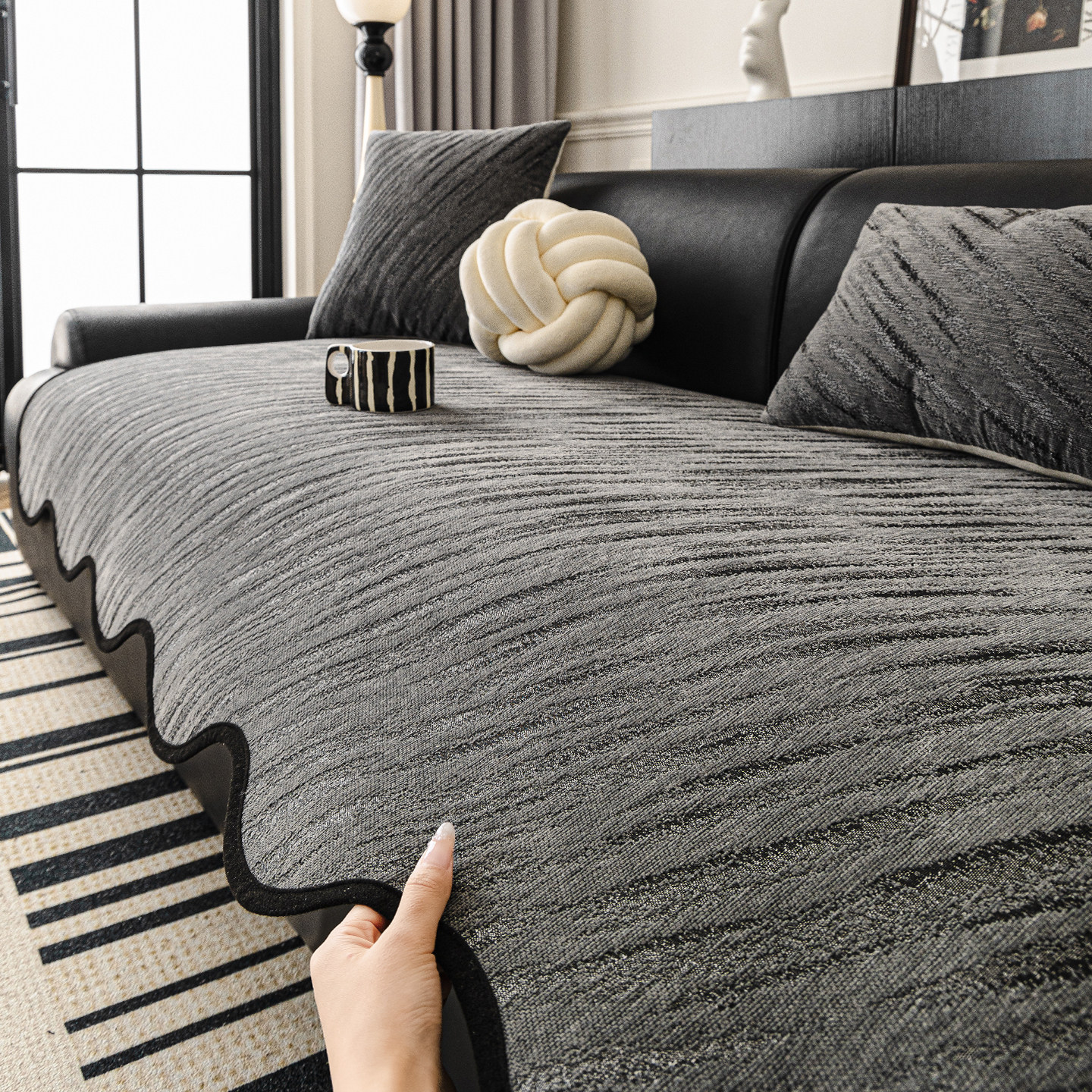 现代轻奢高级感雪尼尔沙发垫2026新款固定防滑四季通用沙发坐垫子