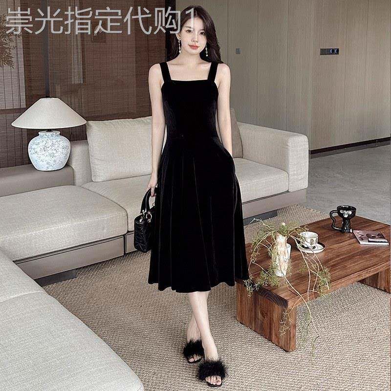 黑色金丝绒吊带连衣裙女春秋欧货内搭背心a字裙收腰修身小黑裙子