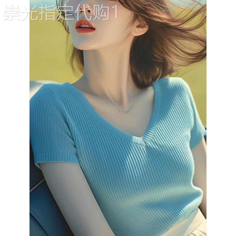多巴胺蓝色冰丝短袖t恤女2025夏季新款法式气质高级感针织V领上衣