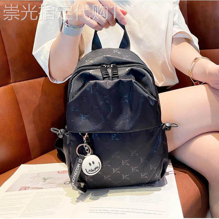 香港高级感胸包男女通用斜挎包2026新款高颜值轻便防水时尚尼龙布