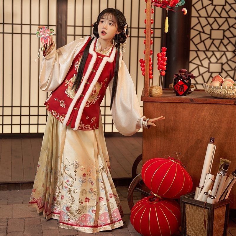 古装汉服女龙吟妆花织金马面裙比甲明制拜年服重工刺绣冬2024棉服