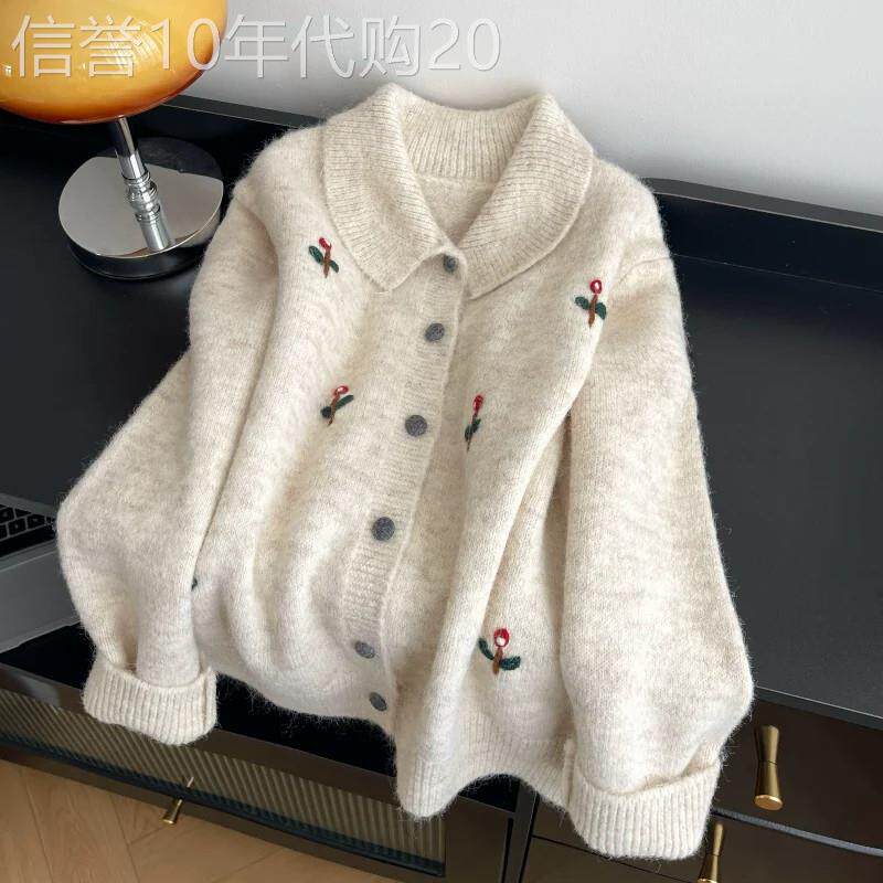 杏色毛衣外套女春秋2026新款大码胖mm刺绣翻领设计感针织开衫上衣