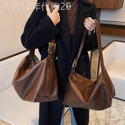 香港大容量女包ins潮小众新款2026复古质感单肩斜挎包高级感大包
