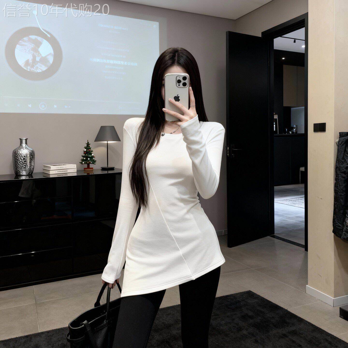 白色遮屁股修身收腰长袖t恤女内搭高级感不规则叠穿打底衫上衣秋