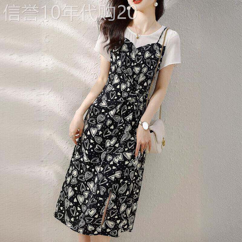 假两件拼接显瘦吊带连衣裙女2026夏季新款修身收腰休闲中长款裙子