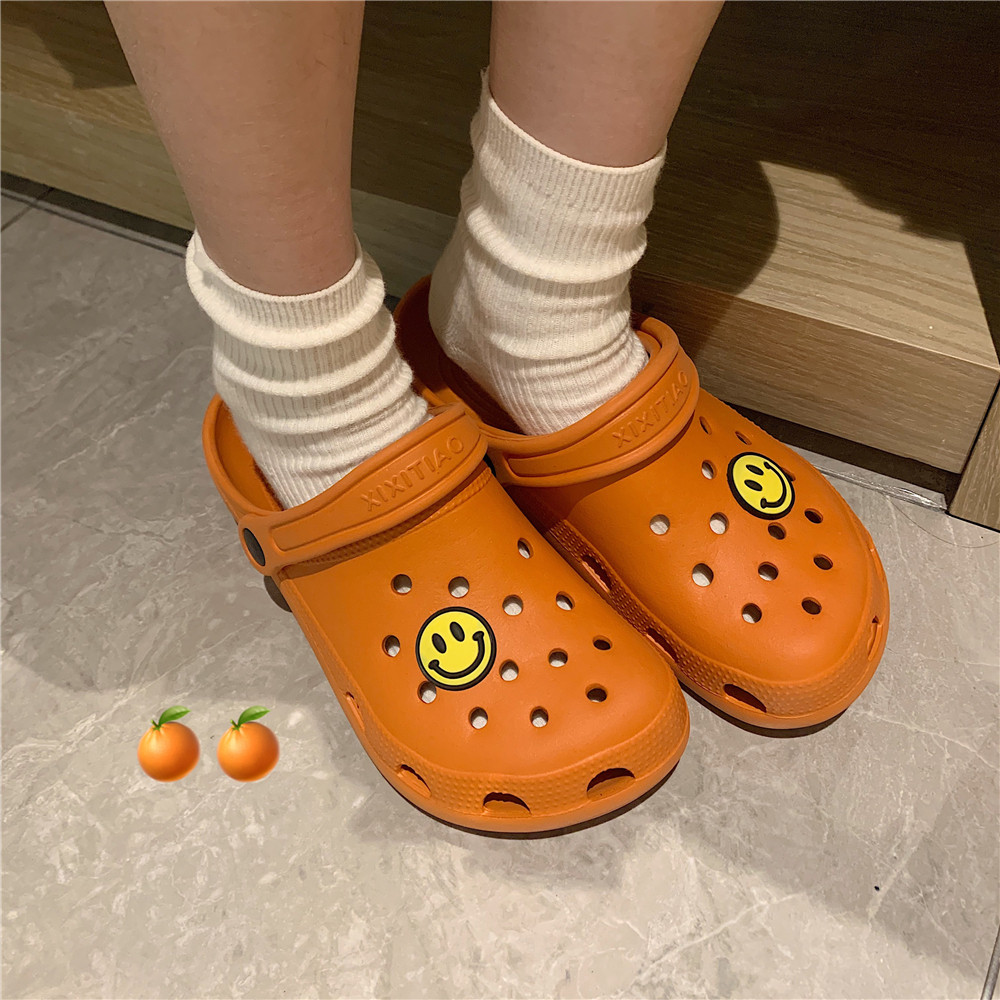 笑脸洞洞鞋女夏个性可爱