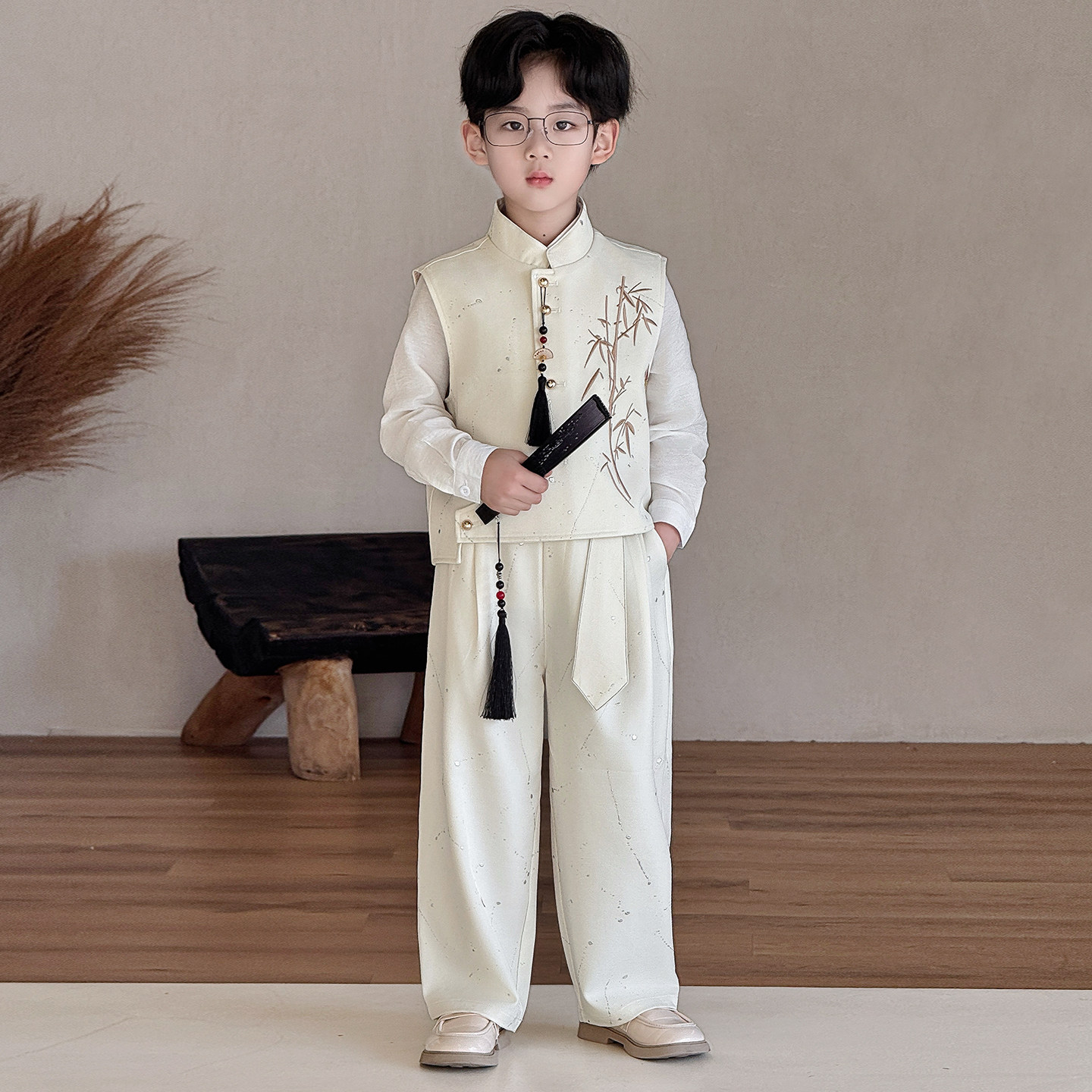 男童新中式刺绣马甲套装2026春夏新款儿童演出服帅气立领合唱礼服