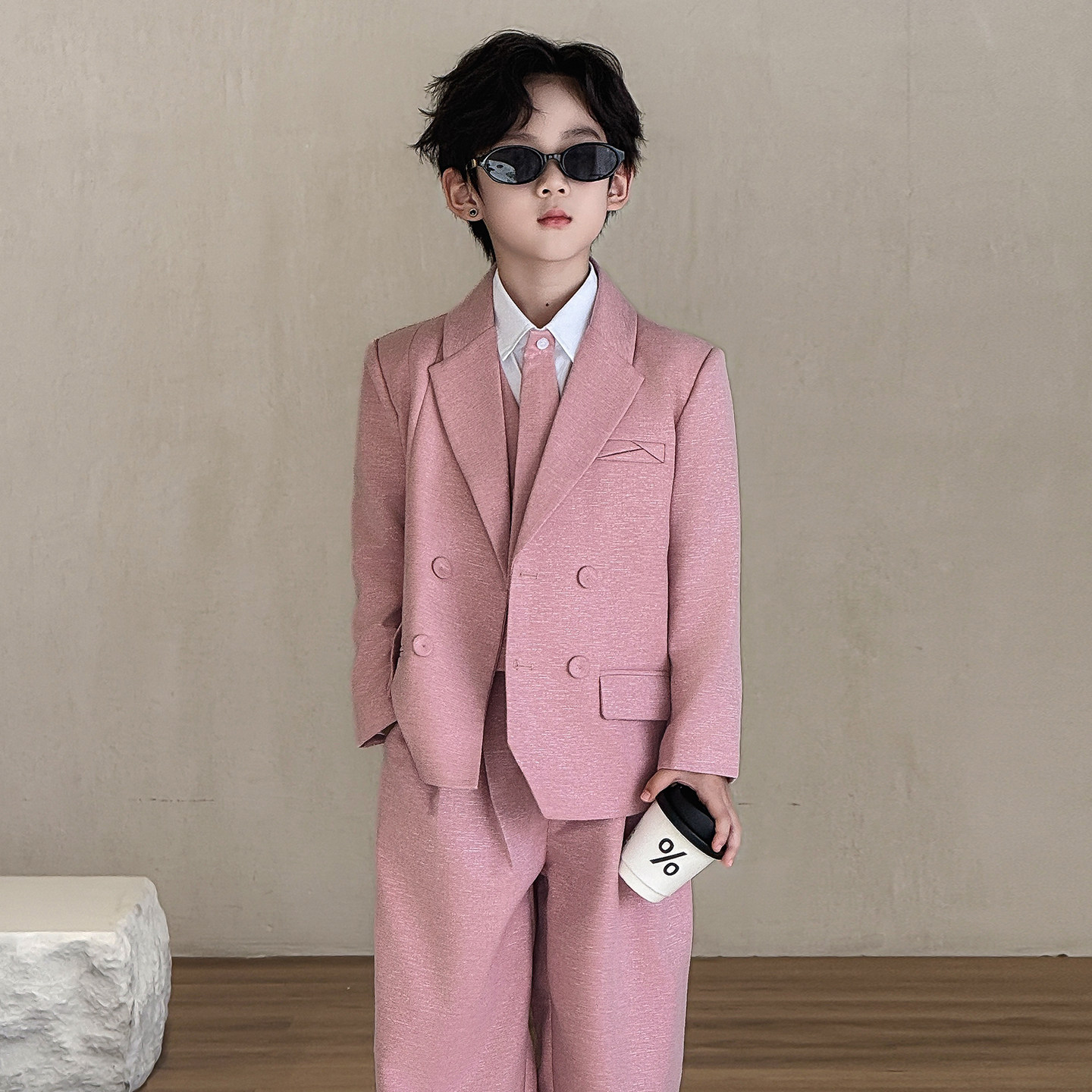 帅气男童高级感主持人礼服