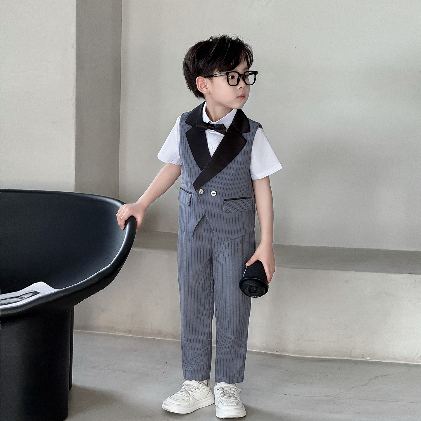 男童西装套装2025新款夏条纹主持人花童礼服儿童英伦风高端演出服