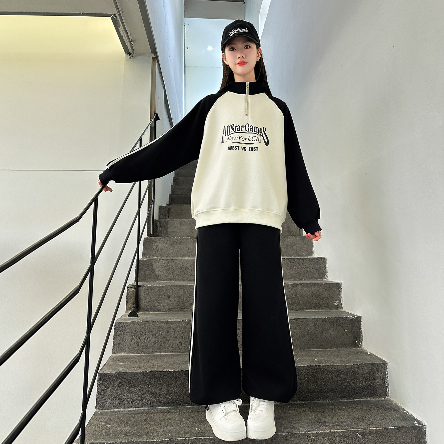 女童春秋运动套装2026新款洋气半拉链卫衣大童学生装阔腿裤两件套