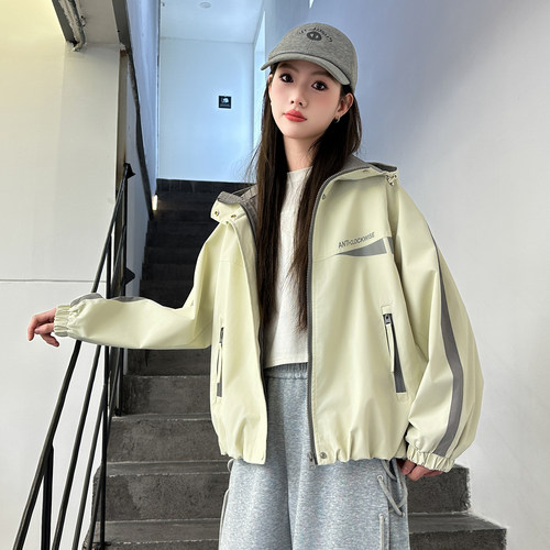 2026新款女大童春装洋气冲锋衣