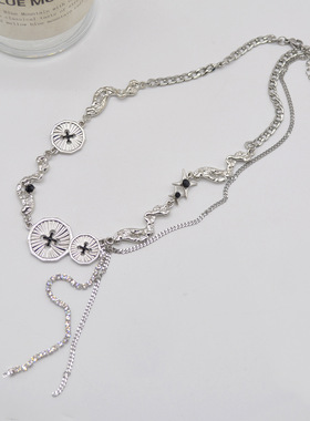 个性复古金属纽扣项链女甜酷小众设计闪钻流苏锁骨链轻奢百搭颈链