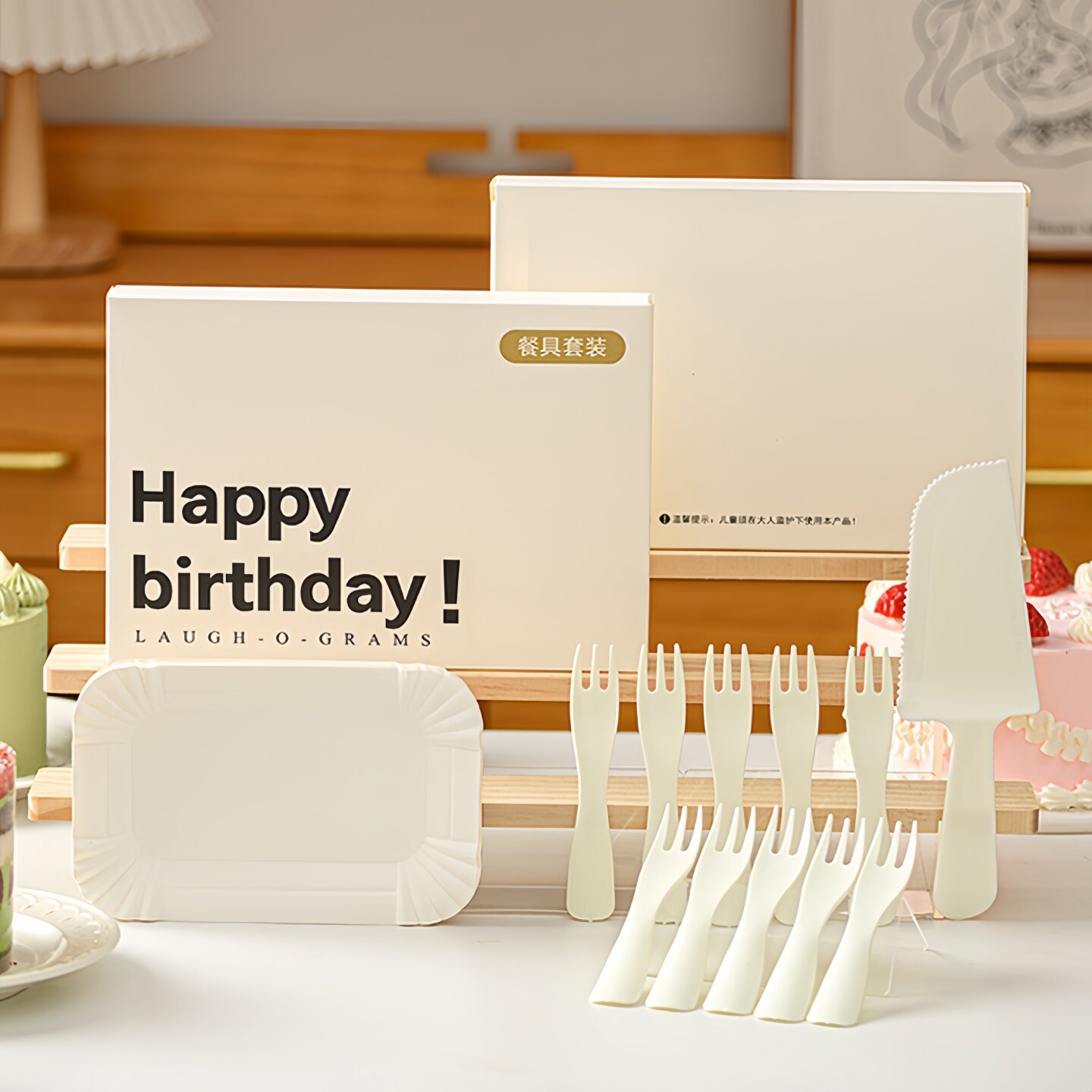 盒装生日蛋糕刀叉盘套装生日蛋糕一次性纸盘子加厚餐具餐盘烘焙图片