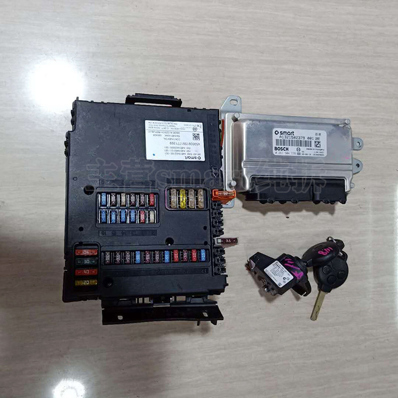 奔驰smart保险丝盒SAM模块