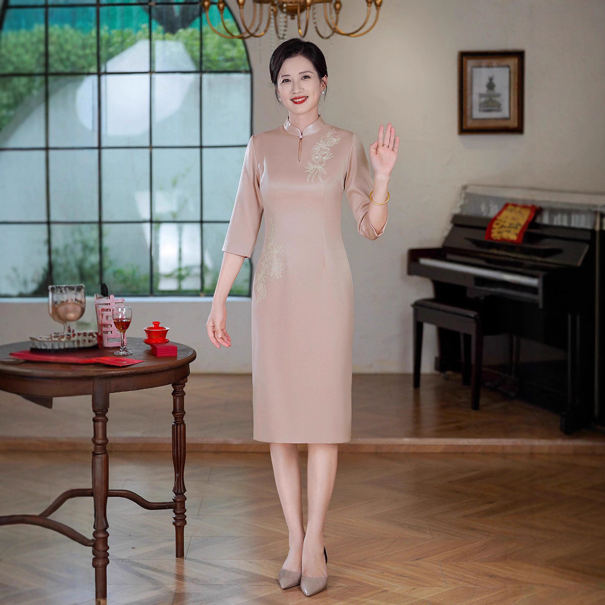 秋冬醋酸弹力缎刺绣旗袍七分袖修身显瘦日常礼服妈妈装双层连衣裙