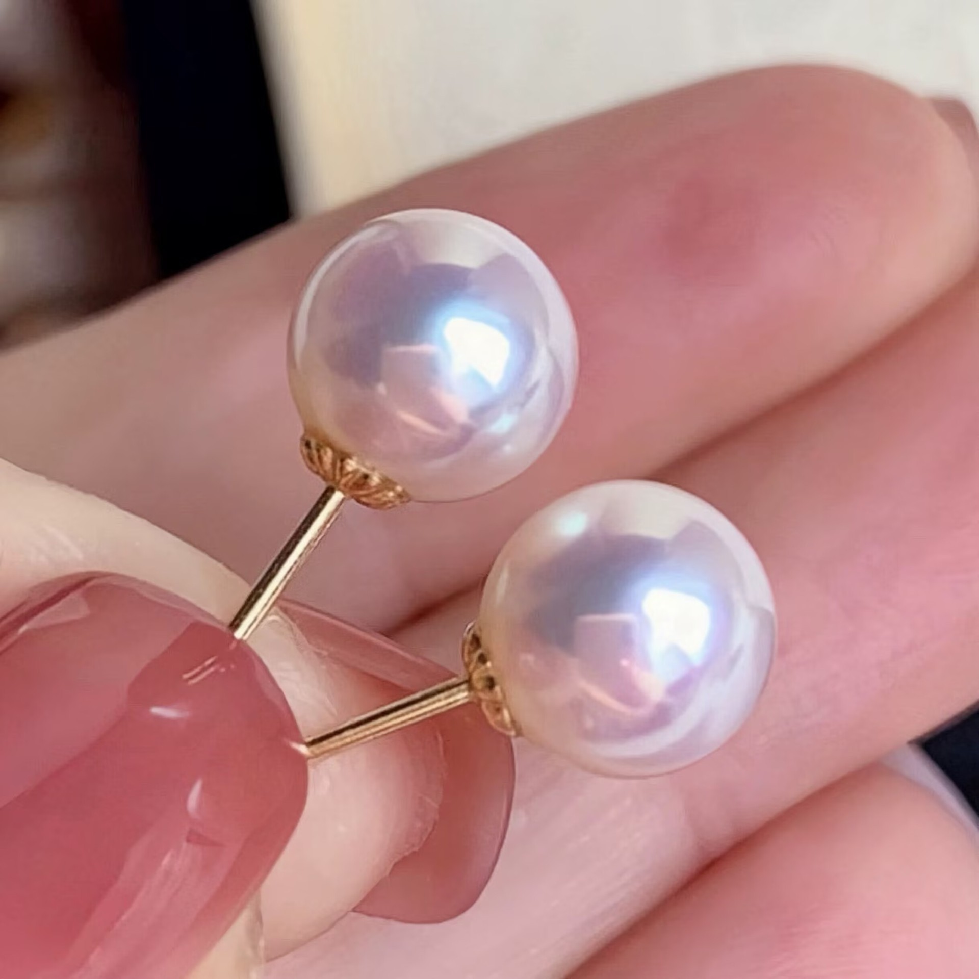 日本Akoya海水珍珠耳钉18K黄金强光正圆耳环迷你小灯泡天女级