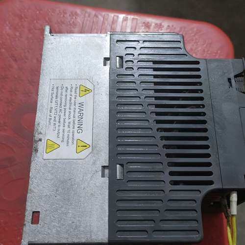 台达变频器2.2KW VFD022E43A功能正常，成色如图