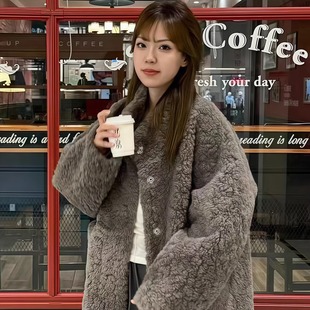 复古羊羔毛毛外套大衣女款2025冬季宽松皮毛一体保暖加厚环保皮草