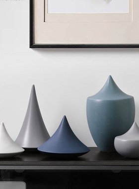 北欧现代简约艺术陶瓷摆件创意客厅电视柜橱窗样板房家居软装饰品