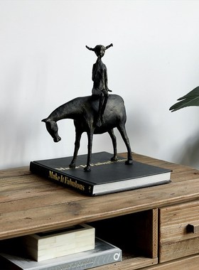 现代新中式复古文艺术铸铁雕塑人马装饰摆件样板间书房办公室陈设