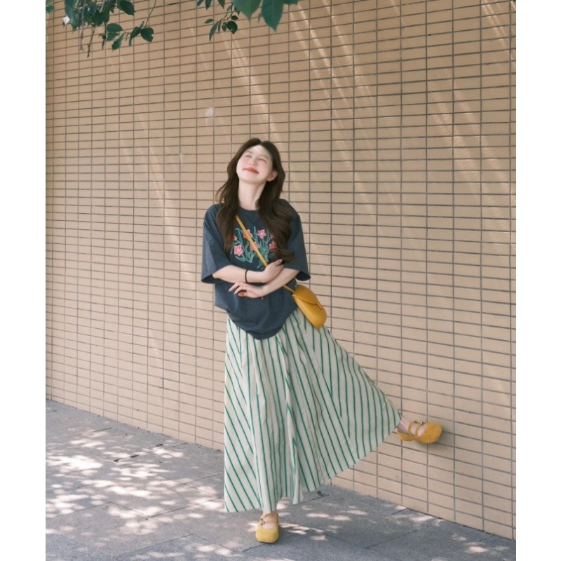 绿色条纹半身长裙女夏季