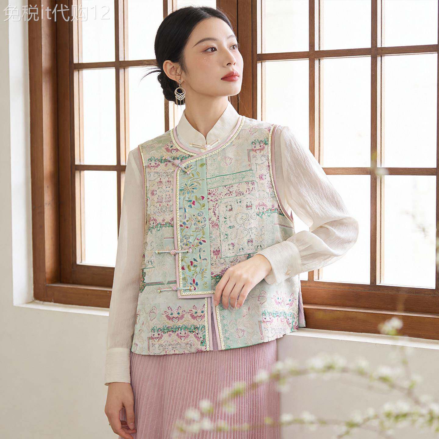 轻奢复古提花真丝桑蚕丝国风马甲背心女改良斜襟玉石扣新中式上衣