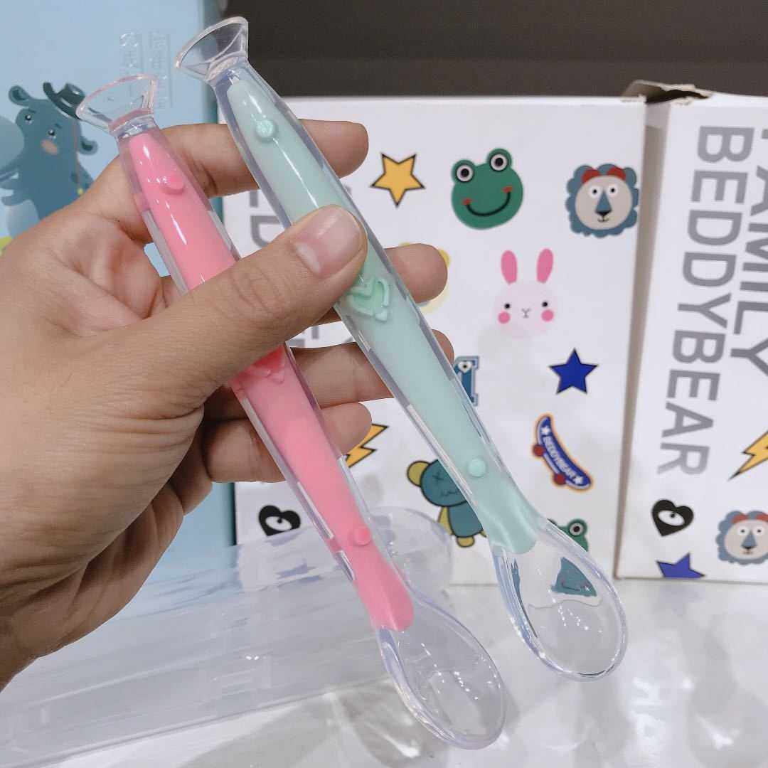 新款直销婴儿全硅胶软勺新生儿喂水喂奶勺防碰嘴宝宝硅胶勺带吸盘,婴童用品,儿童勺,淘宝优惠券,粉丝福利购,淘宝优惠卷