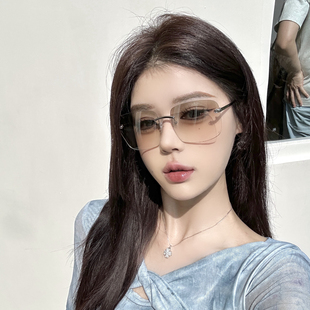 2025新款复古欧美辣妹风Y2K水银色无框墨镜女大框凹造型太阳眼镜