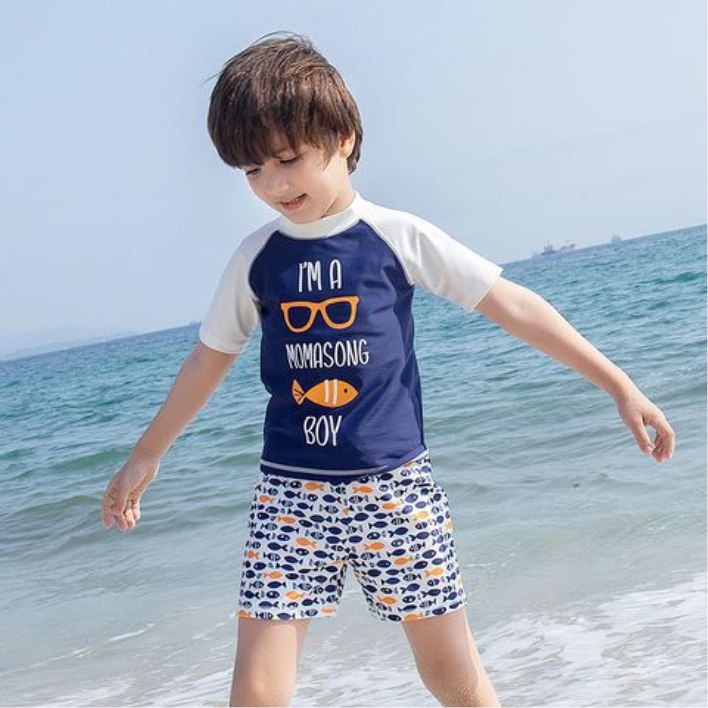 小男孩游泳衣夏季外穿游泳装备ins网红时尚男童泳衣防晒速干泳装
