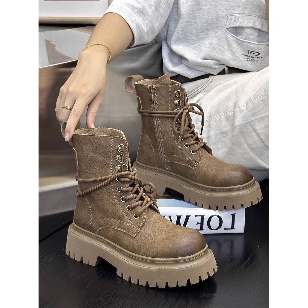 香港真皮女靴2025春季新英伦风格旧抛光厚底短管摩托车大黄靴