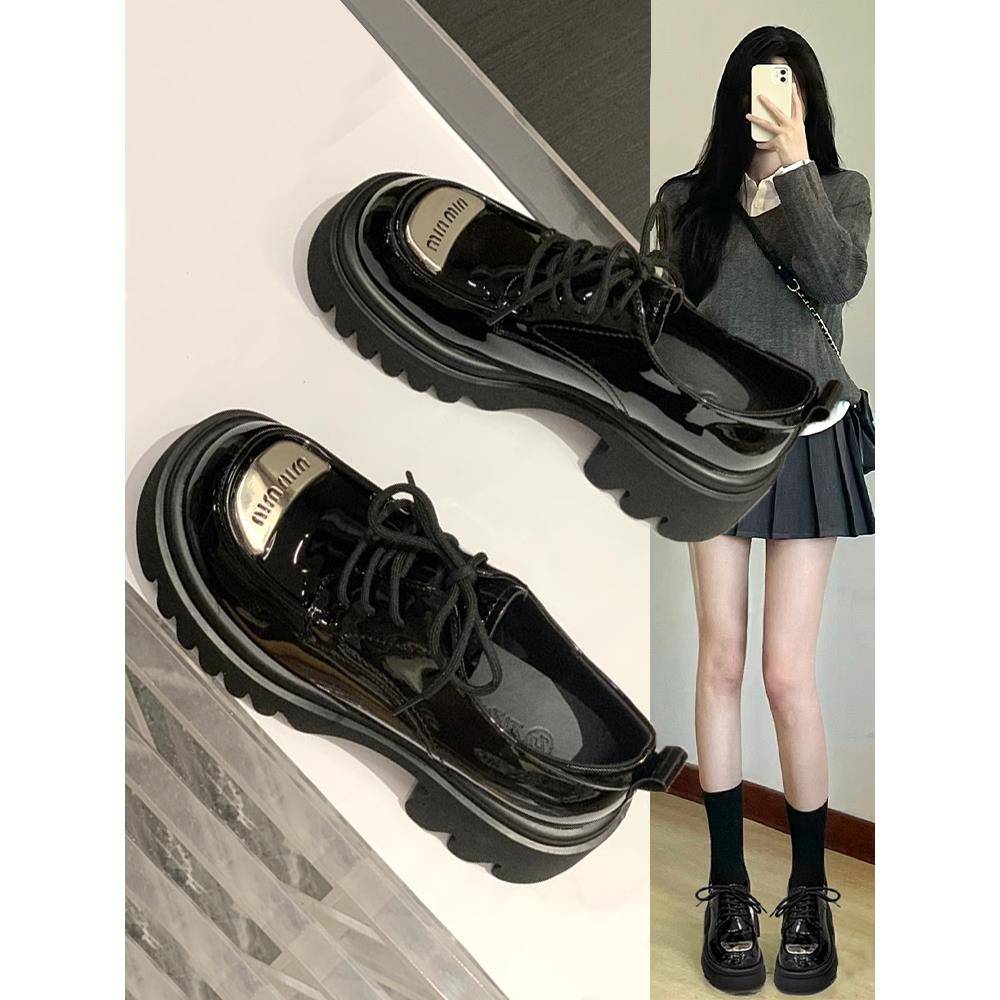 香港漆皮厚底系带女式小皮鞋2025新款厚底英式增高休闲乐福鞋