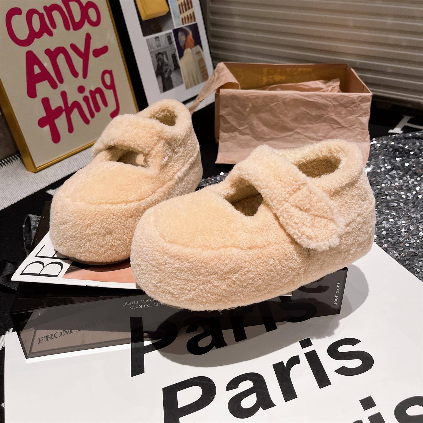 香港羊羔毛毛鞋玛丽珍卡皮巴拉面包鞋2025冬季新款厚底松糕棉瓢鞋