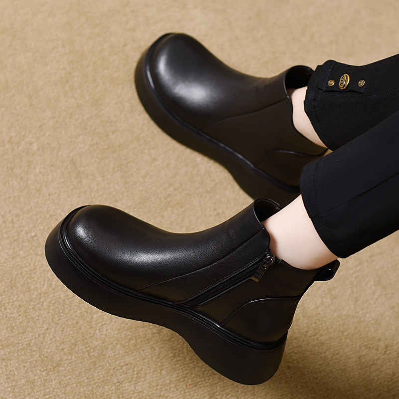 真皮厚底加绒圆头马丁靴女款2025秋冬季新款百搭软底休闲潮流短靴