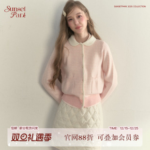 SunsetPark日落公园 毛衣上衣秋冬 小粉格温柔少女娃娃领针织长袖