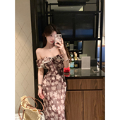 JustQin 显瘦气质一字肩裙收腰碎花连衣裙女 夏装 秘韩 2025新款