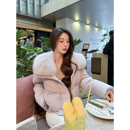 JustQin【慕斯暖包包】2025新冬装狐狸大毛领短款羽绒服女外套