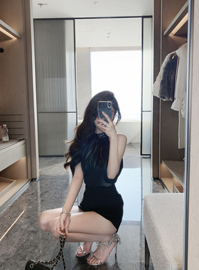 JustQin【耀黑女王】2026新款春装千金风性感气质挂脖上衣女小衫