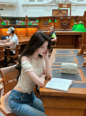 JustQin【玉珠流仙】2026新款夏装显瘦露肩修身蕾丝上衣性感小衫