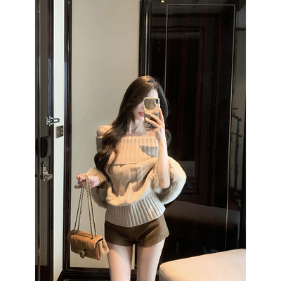 JustQin【京洛佳人】2025新款秋装一字肩针织上衣麻花狐狸毛衣女