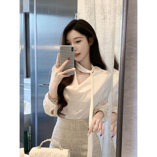 JustQin【佩里月光】2025新款秋装气质飘带衬衣贵气性感衬衫女