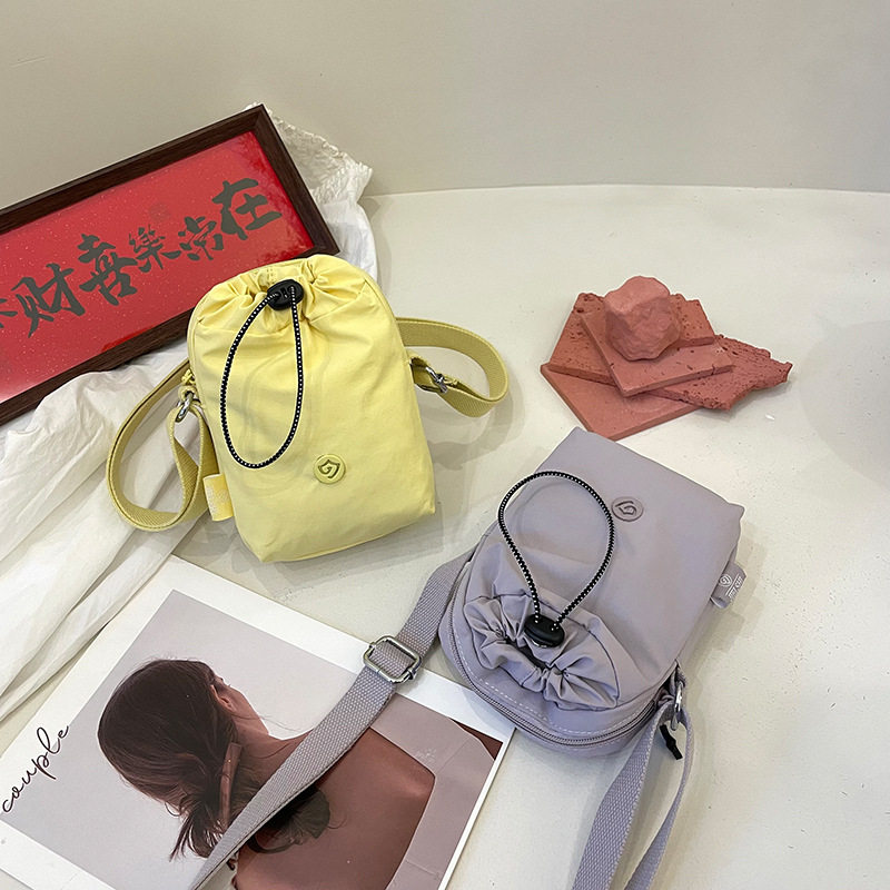 日本新款上市优质春夏韩版可调节肩带斜挎包女热卖手机水壶收纳包