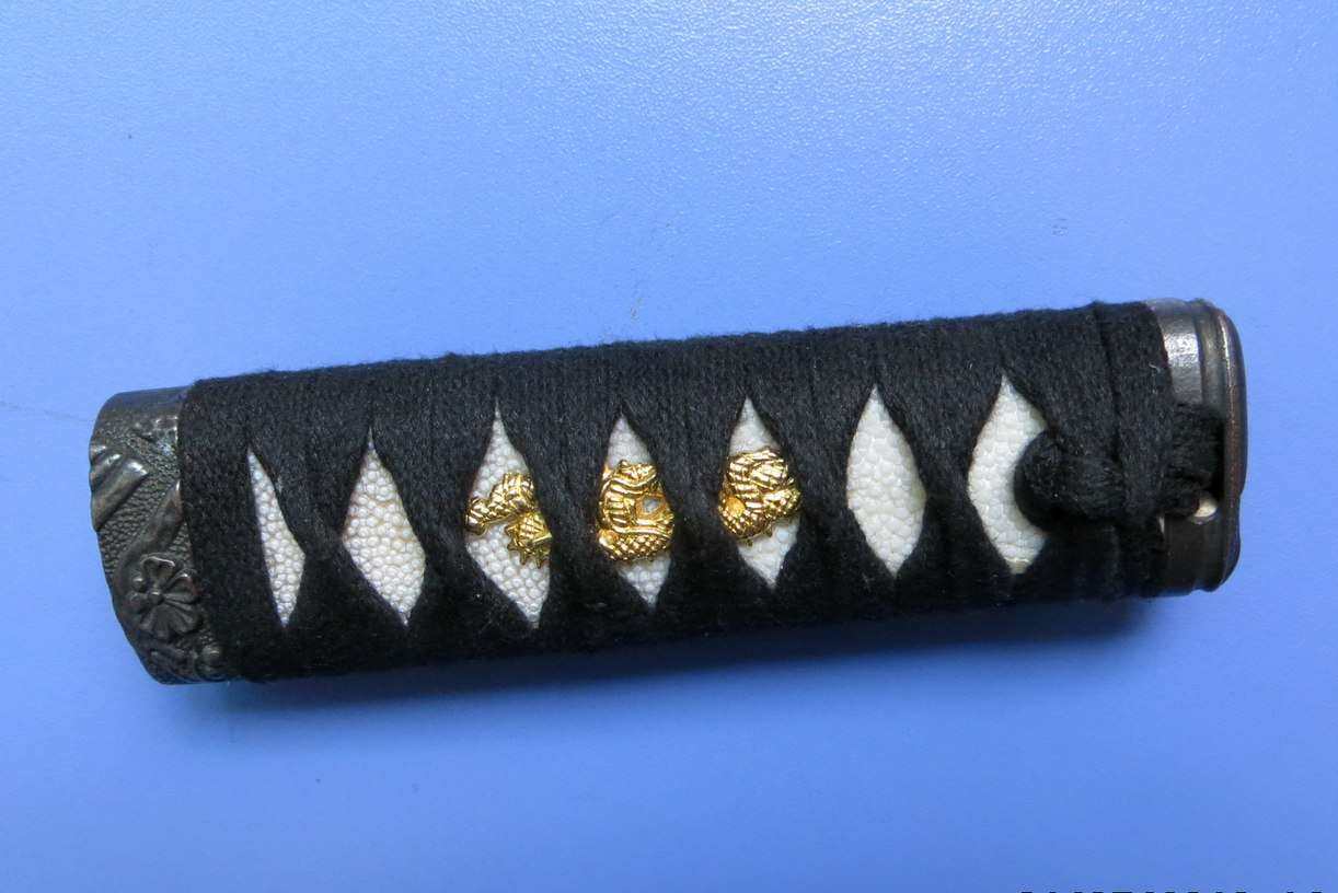 15厘米长 锌铝合金电镀装具 真鱼皮 黑色棉绑绳 柄卷 短刀柄