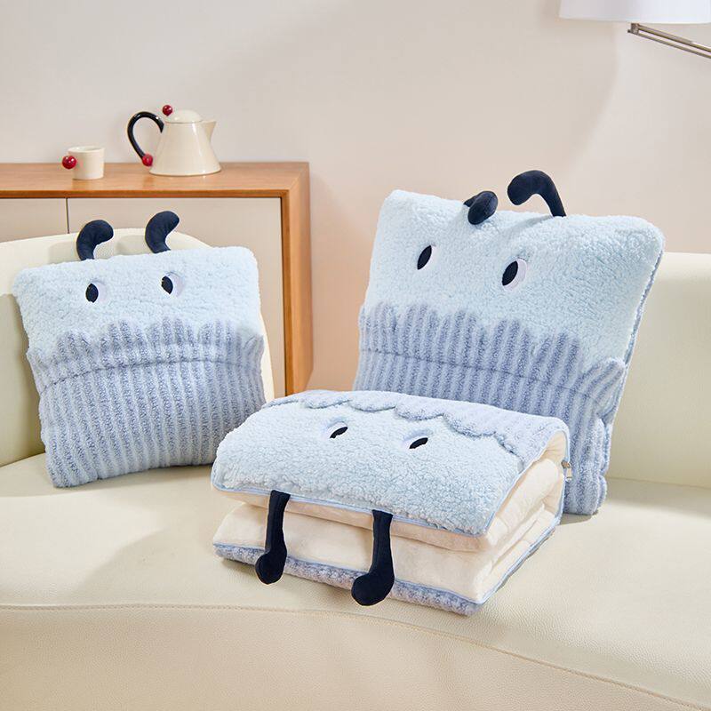 冬季加厚抱枕被子两用二合一牛奶绒办公室午睡午休毯子双面珊瑚绒