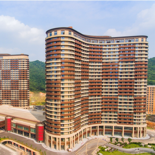 官方旗舰店，品质与服务保障 酒店+玩乐门票，住宿玩乐没烦恼 住店客人酒店免费停车 含双人大马戏/动物世界/滑雪/冰雪小镇/图影湿地门票可选