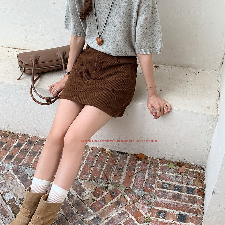 灯芯绒半身裙女2025秋冬复古时尚高腰显瘦防走光包臀A字裙短裙子